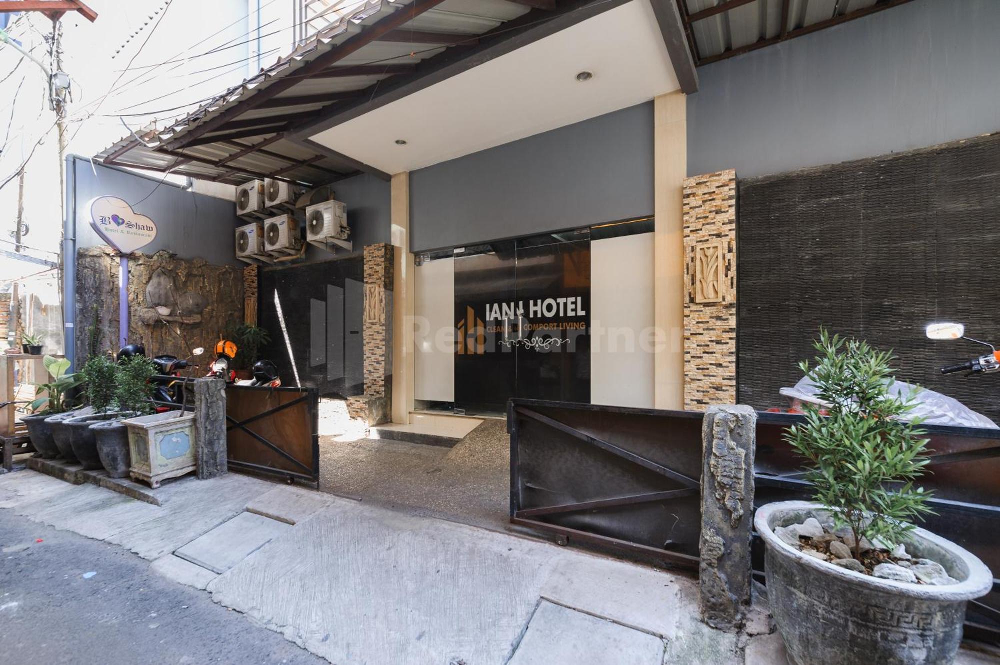 Ian Hotel Jaksa Mitra Reddoorz Jakarta Eksteriør billede